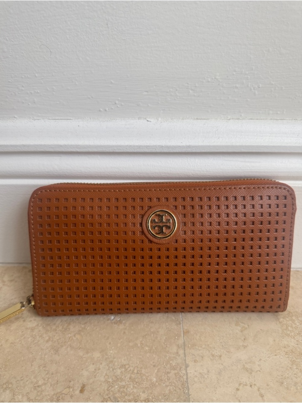 Tory Burch Perforated Zip Wallet - Tan Brown with Gold Logo